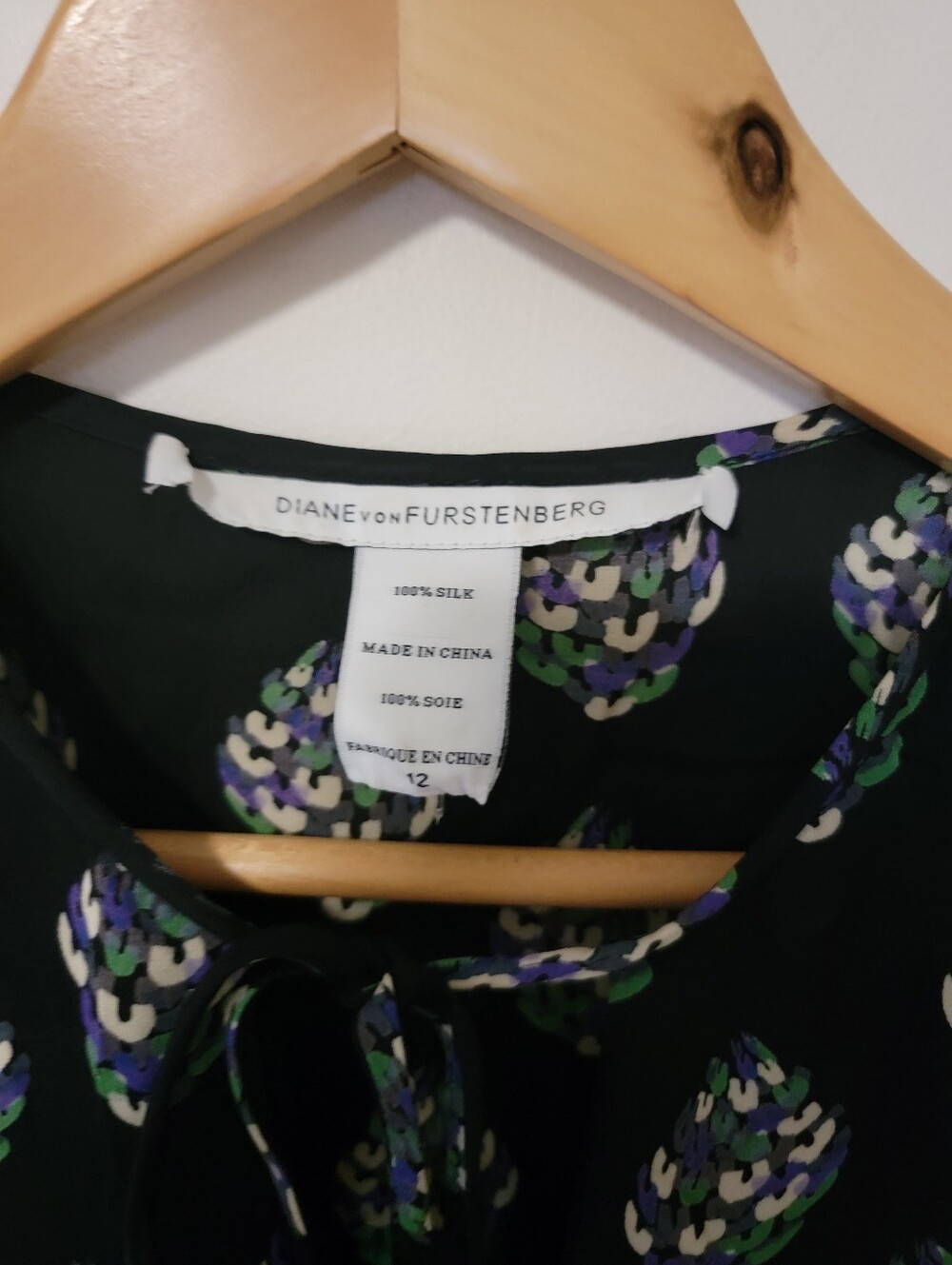 Diane Von Furstenberg Silk Black Floral Wrap Dress with Tie Neck - Picture 4 of 5